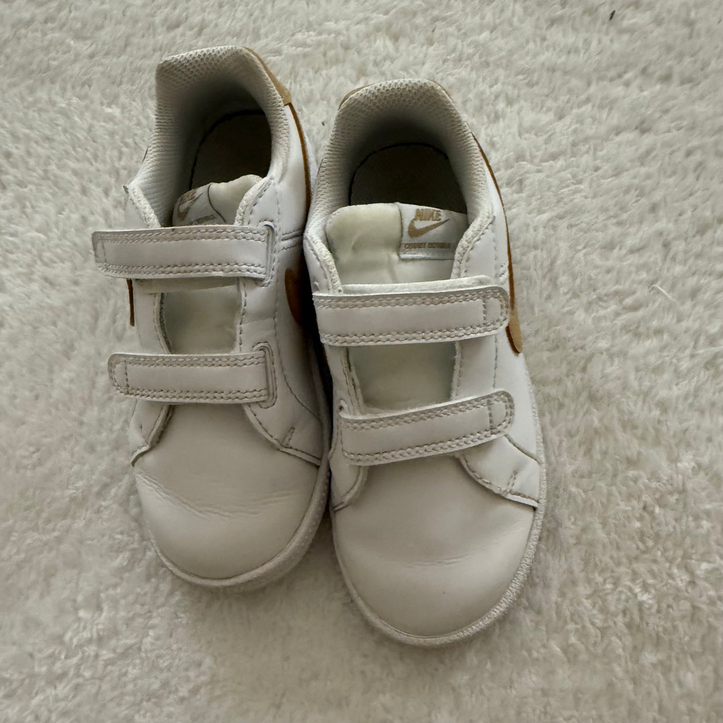 10c Preloved Nike Shoes AS IS