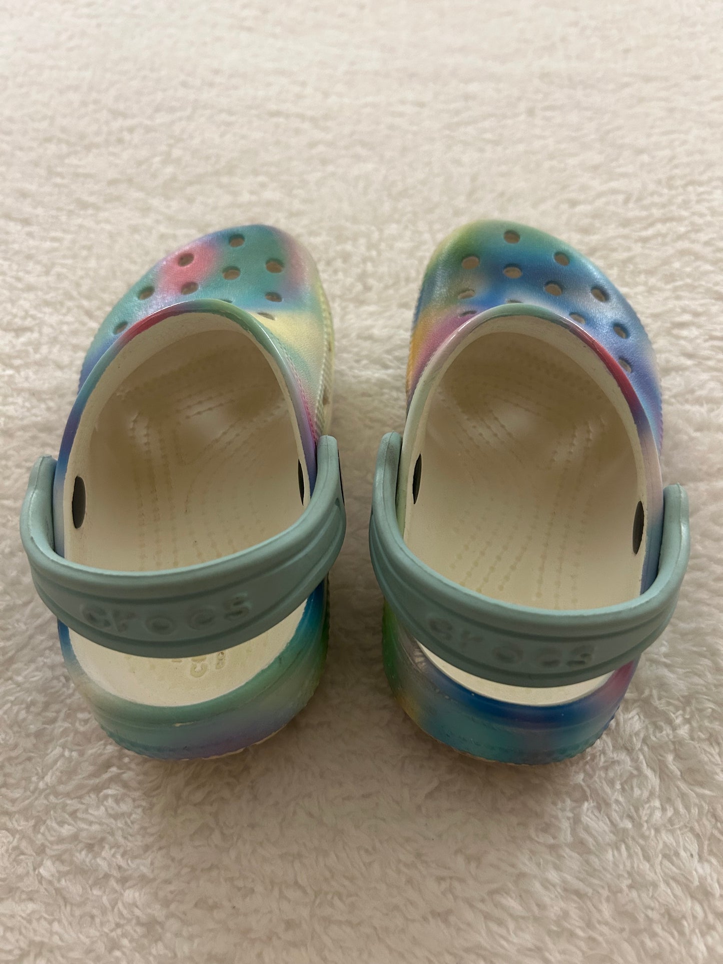 8C Tiedye Crocs