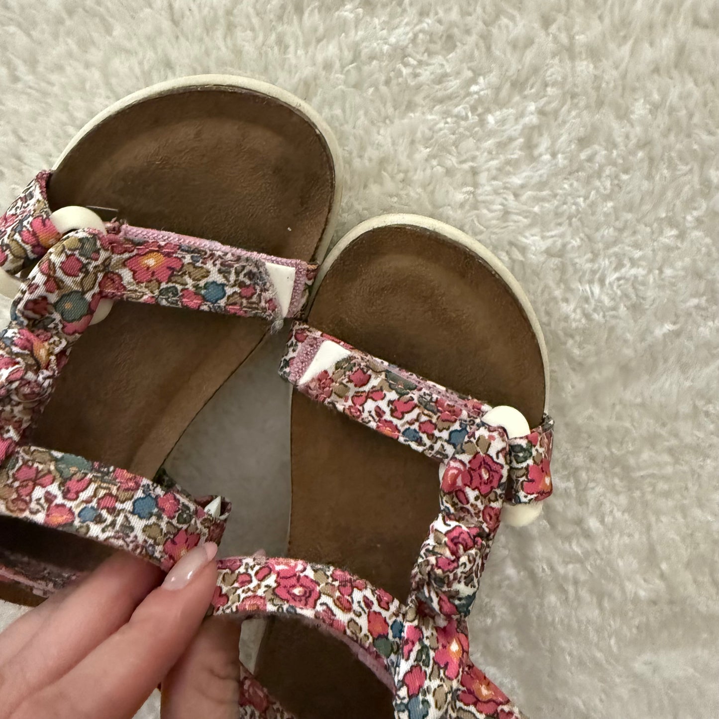 9c Preloved Floral Sandals AS IS