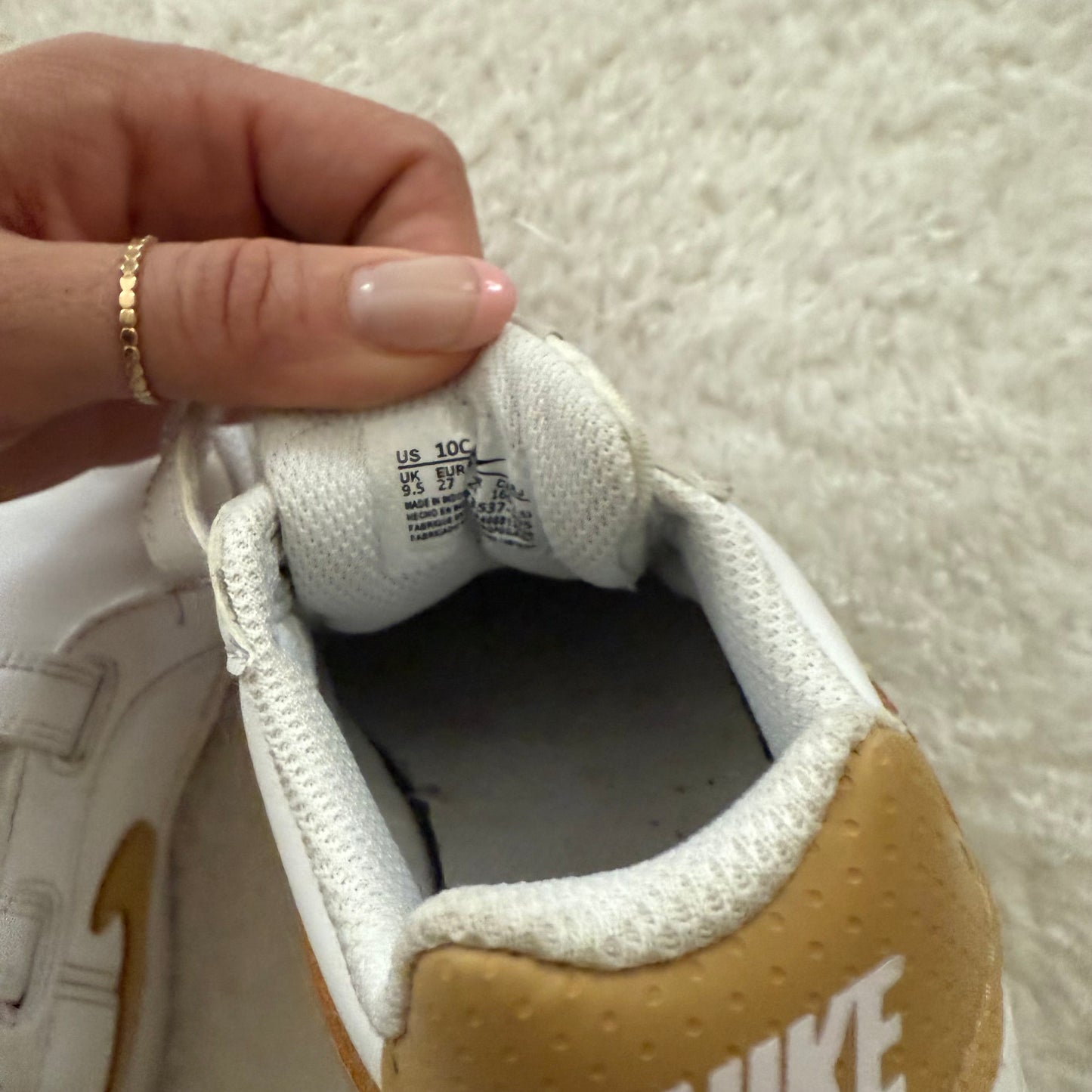 10c Preloved Nike Shoes AS IS