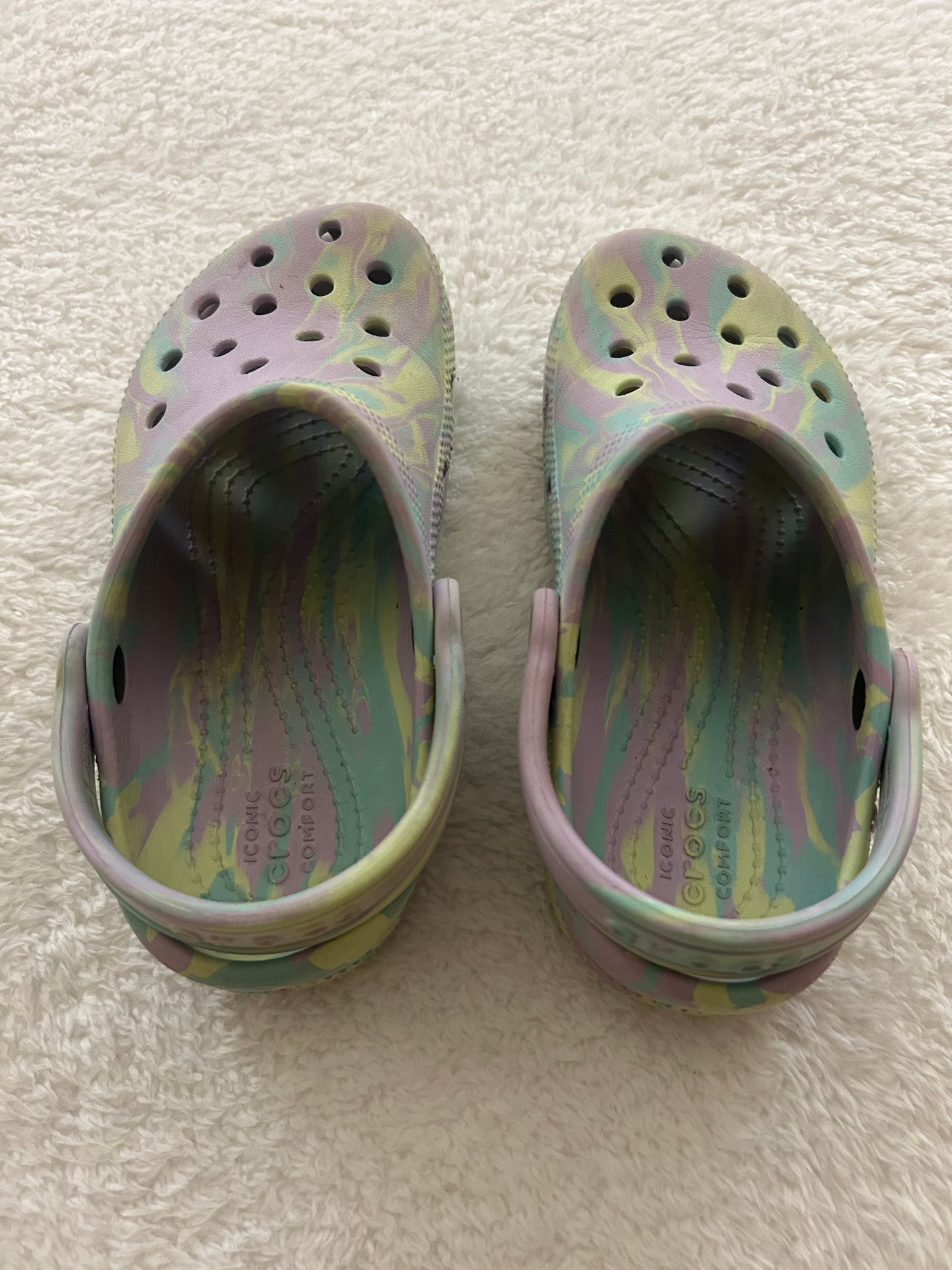 12C Tiedye Crocs