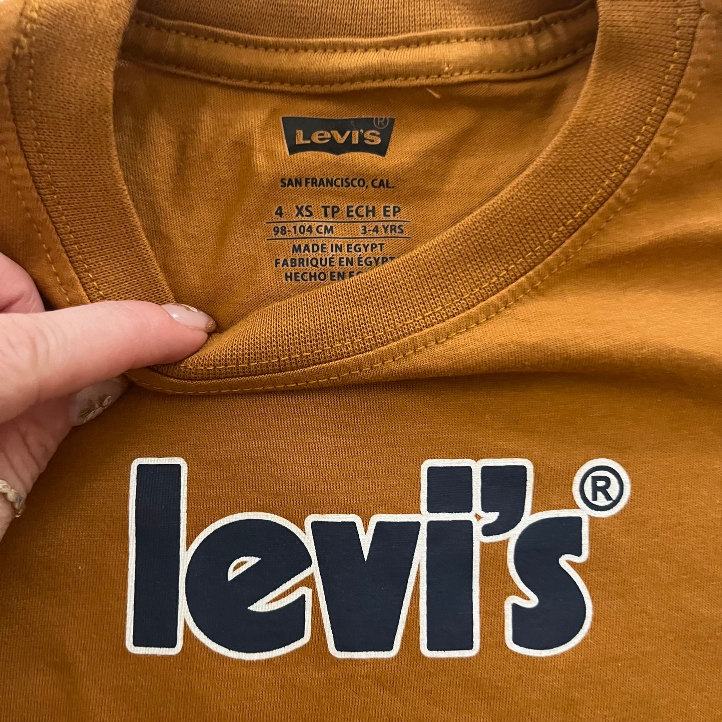 4t Levi’s Tee