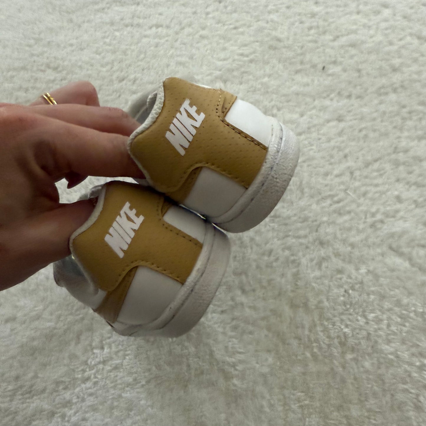 10c Preloved Nike Shoes AS IS