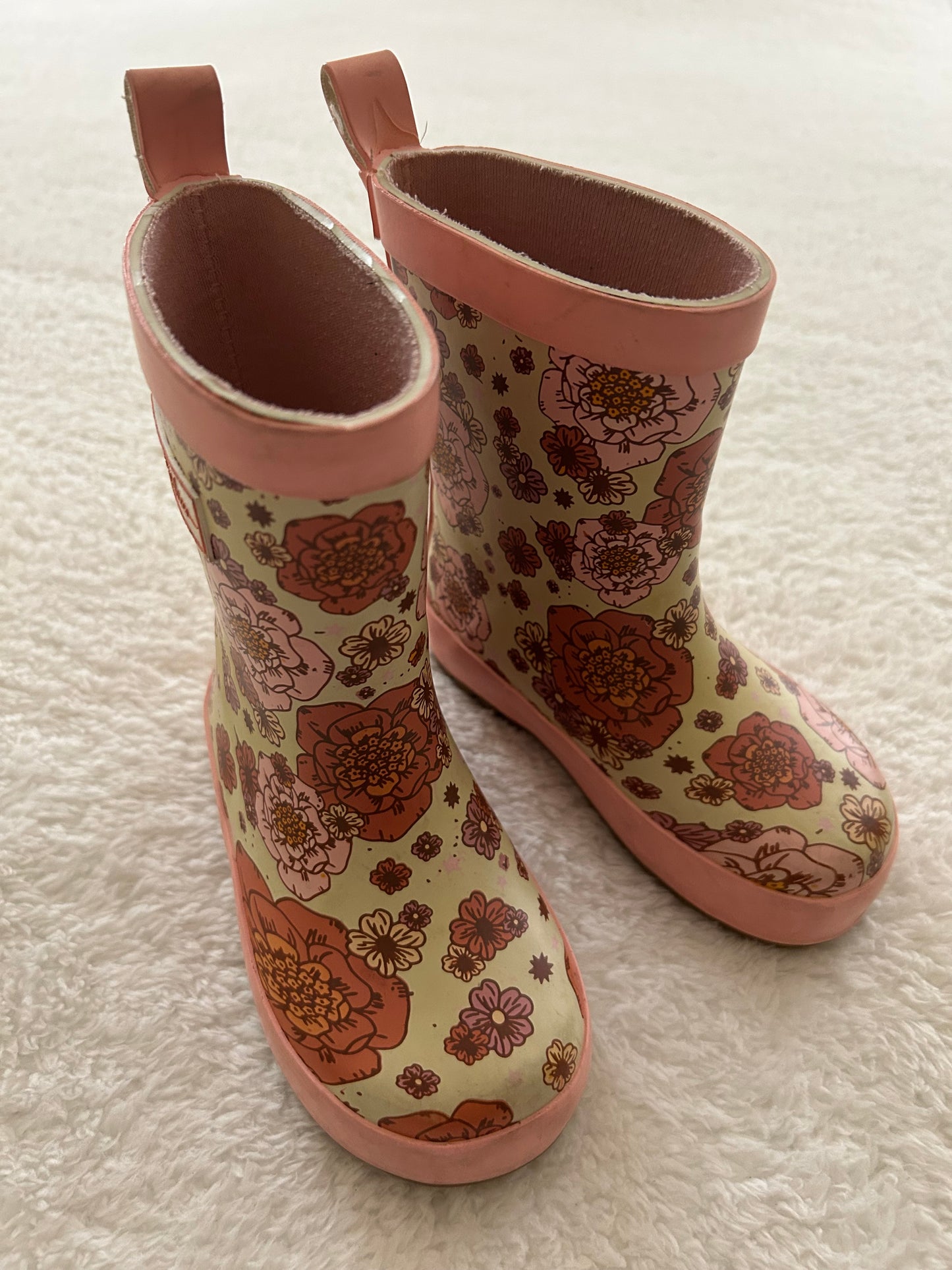 6C Floral Rain Boots