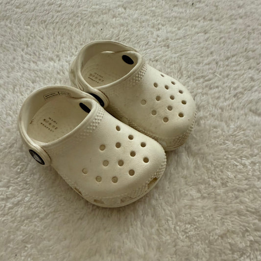 4c Preloved Crocs AS IS